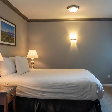 Tiki Shores Inn & Suites Πέντικτον Εξωτερικό φωτογραφία