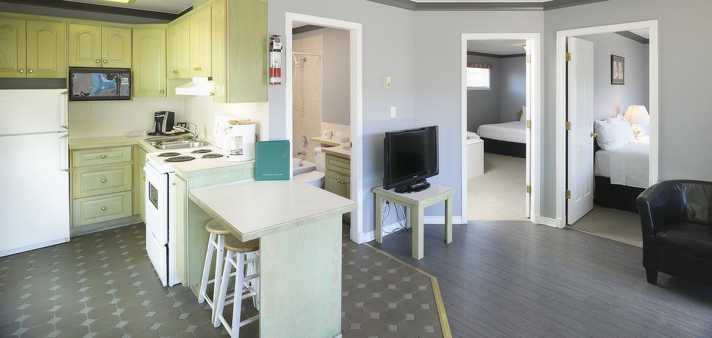 Tiki Shores Inn & Suites Πέντικτον Εξωτερικό φωτογραφία