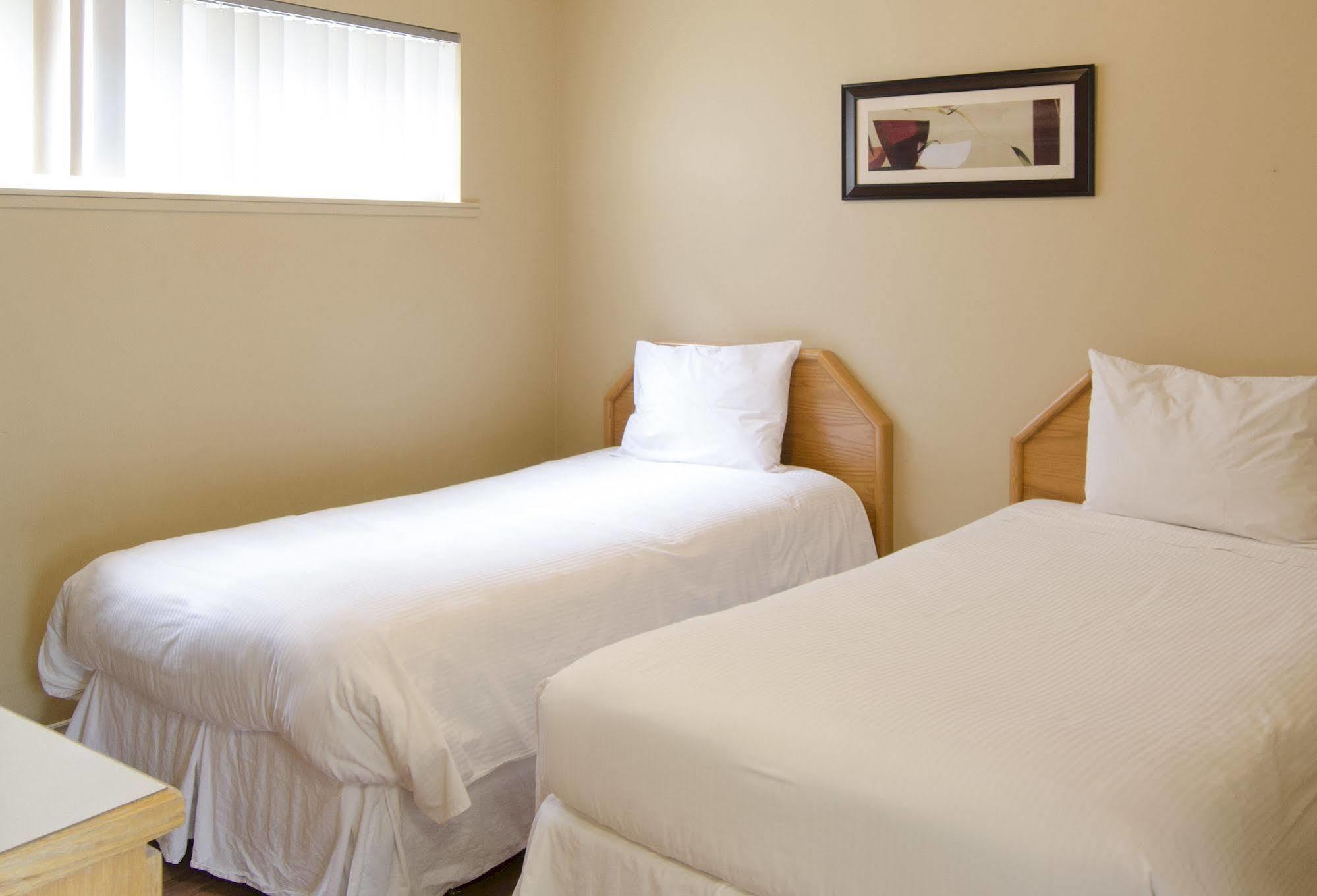 Tiki Shores Inn & Suites Πέντικτον Εξωτερικό φωτογραφία